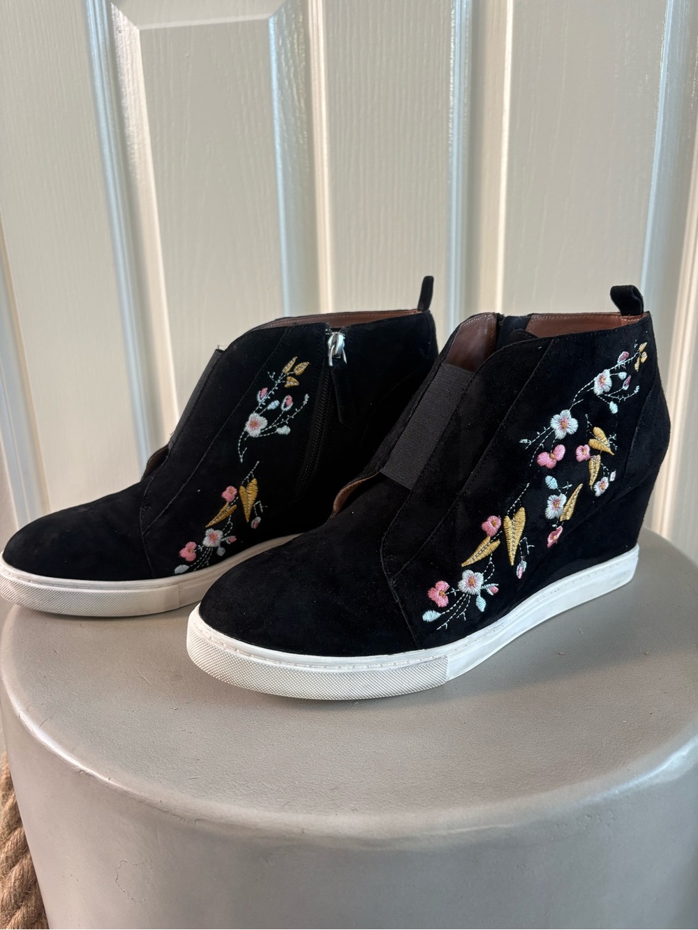 Paolo | Black Suede with Floral Embroidery | Sz 9 | Felicia2-L style